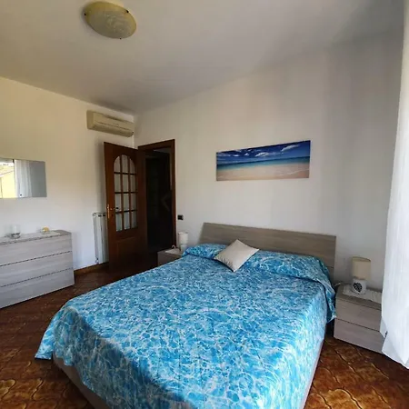 Da Luca E Claudia Apartman Riva Ligure